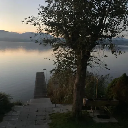 לינה וארוחת בוקר Naturfreundehaus Wallersee Helming