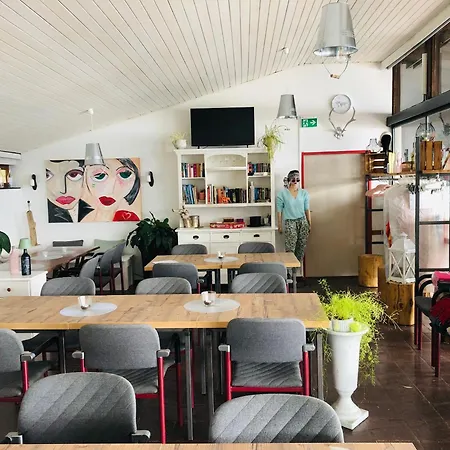 Naturfreundehaus Wallersee Bed & Breakfast *