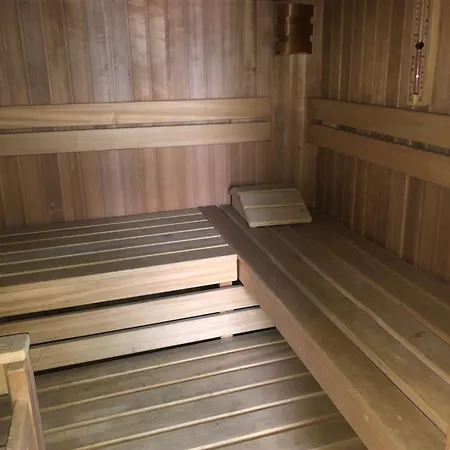 Naturfreundehaus Wallersee ベッド・アンド・ブレックファスト Helming