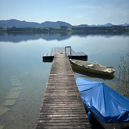 Naturfreundehaus Wallersee לינה וארוחת בוקר Helming